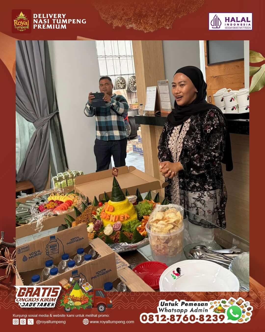 Menyimpan Nasi Tumpeng Menyimpan Nasi Tumpeng